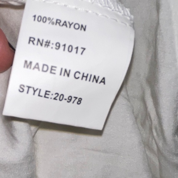 Solitaire floral tunic nwt 🌺🌻 - Picture 2 of 5